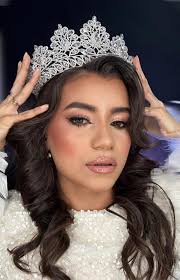 Académia Jessica Morales added...