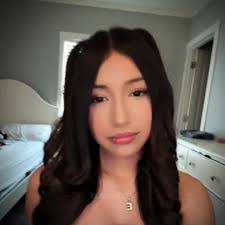 Jane Reel's Instagram, Twitter & Facebook