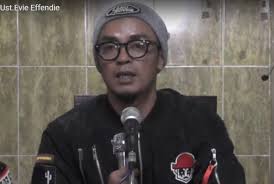 Tafsir kata 'Sesat' Ustaz Nitijen dan Pelurusannya Oleh Ustaz Nitijen  Lainnya