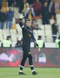Meltem Ozkan Adli Kullanicinin Muslera Panosundaki Pin Supermen