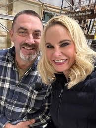 Lisa Biles's Instagram, Twitter & Facebook