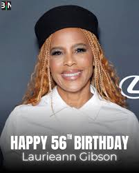 StephenASmith says there were a lot of stars in Hollywood who weren't happy  when he compared #Rihanna to #Beyonce including #JAYZ. For the unfamiliar,  Smith compared the Rihanna to Beyoncé ahead of