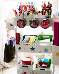 Instagram Photo By Mariana Thecuteowl Kinder Schreibtisch Bastelideen Kinderzimmer Schulkind