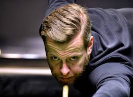 Suomalainen snookertähti Robin Hull: Dystonian kanssa opittava pelaamaan