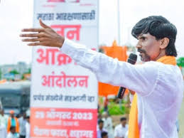 Manoj Jarang got angry with Fadnavis over reservation