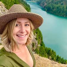 Free Keurig dual coffee maker with non-working pod side in Yamhill county