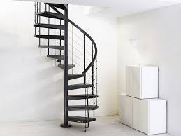 8 à 16 cmles avantagessoliditérobustessel'info en plusces poteaux en bois doivent être posés tous les 3 mètres. Escalier Steel Tube Colimacon Rond Acier Noir 13 Marches 160 Cm De Diametre Leroy Merlin