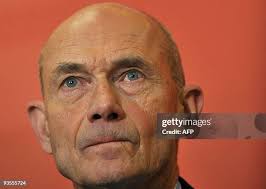 351 Budge Director Photos & High Res Pictures