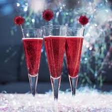 It`s that magical time of the year, and your boss put you in charge of the christmas party. 120 Christmas Champagne Fountain Punch Recipes Decor Set Up Ideas Punch Recipes Christmas Drinks Yummy Drinks