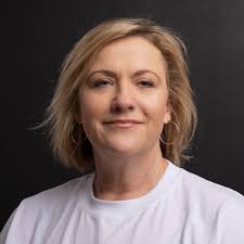 Crystal Mahon's Instagram, Twitter & Facebook