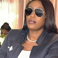 Bonne fête Vicky Laurent, animatrice