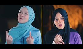 Sosok nissa sabyan kini tengah populer dengan lagu religi yang dibawakannya. Gandeng Penyanyi Hanin Dhiya Grup Musik Sabyan Rilis Lagu Baru Berjudul Fatimah Az Zahra Joglosemar News