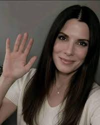 Hello happy holidays! If anyone can invite me that would be great 🎄❤️🎄