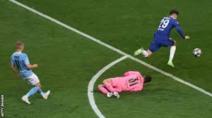 The move started with chelsea looking to play from the back and eventually returning the ball to goalkeeper edouard mendy. 9hfo8gkg2arfrm