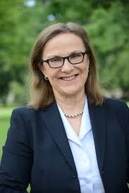 Nancy Knauer's Instagram, Twitter & Facebook