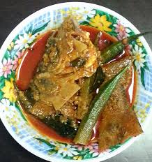 Kali ni che nom gunakan ikan merah yg segar lagi sbb baru beli kat pasar. Kari Ikan Merah Kari Makanan Ikan