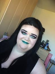 Hey there! I have a makeup tutorial for you :). Finally after just  struggling too much mentally to film. In my makeup therapy series, I've  done something to go with my new