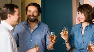 The series debuted on september 8, 2007 on france 2. Fais Pas Ci Fais Pas Ca Revient Tous Les Comediens Ont Dit Oui