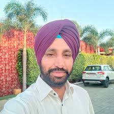 ਜਦੋਂ ਕਿਸਾਨ ਯੂਨੀਅਨ ਕਿਸੇ ਪੁਲਸ ਵਾਲੇ ਦਾ ਸਨਮਾਨ ਕਰੇ ਕੁਛ ਨਾ ਕੁਛ ਪ੍ਰਾਪਤੀ ਤਾਂ  ਹੋਵੇਗੀ। ਯੁੱਧ ਨਸ਼ਿਆਂ ਵਿਰੁੱਧ ਮੁਹਿੰਮ ਤਹਿਤ ਵਧੀਆ ਕਾਰਗੁਜ਼ਾਰੀ ਲਈ ਭਾਰਤੀ ਕਿਸਾਨ ...