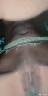 Ma copine de coleyah me montre son joli mineur 2