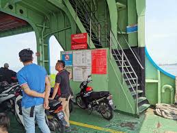 Kat pulau pinang ada banyak jenis pengangkutan awam. Feri Penang Aktiviti Menarik Yang Dilupakan Percutian Bajet