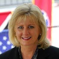 Andrea Tullos's Instagram, Twitter & Facebook