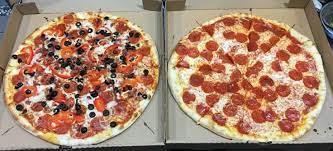 Pin By Sharah On Pizza Paradise Red Robin Gourmet Burgers Healthy Meals Delivered Gourmet Burgers