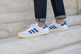 Zeigen sie ihren geist noch heute mit offiziell lizenzierten fc barcelona turnschuhen, socken, schuhen und mehr schuhen. Adidas City Series Barcelona Cloud White Blue Cream White Fv1195