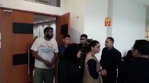 Sementara itu, ketua pegawai eksekutif agr auto trade holding berhad, datuk seri c kamaleshwaran berkata, pihaknya tidak menafikan bahawa hari ini ppim yang diketuai yusof azmi datang dengan cara yang baik. Datuk Kabi Ke Mahkamah Lagi Semasa Mstar