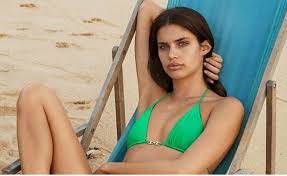 Sara is most known for being a victoria's secret angel since april 2015 and the face of armani beauty. Sara Sampaio Biography Photo Age Height Personal Life News Instagram 2021