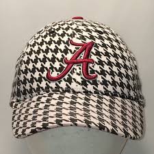 Black And White Nike Trucker Hat Vintage Nike Hat University Of Alabama Baseball Cap College Dad Hats Ncaa Black White Maroon Big A Sports Caps C In 2020 Vintage Baseball Caps Red Sox Hat Alabama Hats