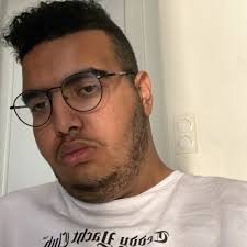 Tu accepterais la demande d'ami d'une maman de 41 ans comme moi ? 😊