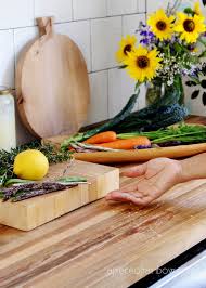 If the player stays still for long enough, it will perch on a nearby solid block, staying still until the player moves away from it. 2 Ingredient Diy Butcher Block Cutting Board Oil Conditioner A Piece Of Rainbow