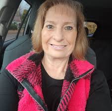 💍 ✨ We got another one! Congrats to our girl Sydney & her Fiancé Zach! If  you see the freshly engaged couple around give them all your love!