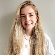 Julie Husmann's Instagram, Twitter & Facebook