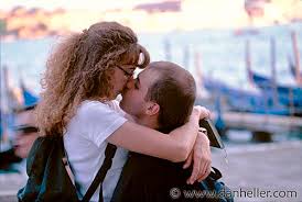 Most women prefer taller men, but how many actually end up with a lofty lover and how many settle for their own tom cruise? Short Man Tall Woman Venice Italy Tall Women Tall Girl Short Guy Tall Girl Fashion