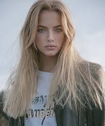 Kris Maurer's Instagram, Twitter & Facebook