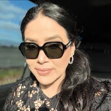 Class 43 was off to an early start this morning- SHARK ATTACK!! 🦈 #GYA43  #sharkattack #squatjump