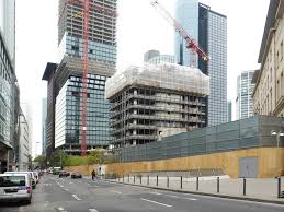 The original facade of grenfell tower, comprising exposed concrete and, given its age, likely timber or metal frame windows, would. Grosse Gallusstrasse Schlagwort Skyline Atlas