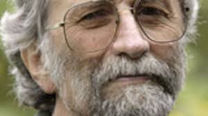 Potter creates memorial sculpture for historian