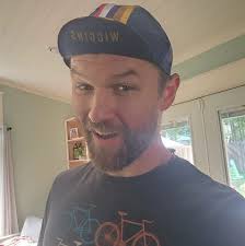 What's up with the gray fire 🚒 hydrants!?