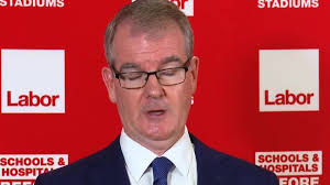 Speeding boats in Middle Harbour create “wash” danger for smaller craft