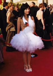 Bjork Swan Dress Costume Dubai Chronicle Bjork Swan Dress Celebrity Dresses Red Carpet Oscar Dresses
