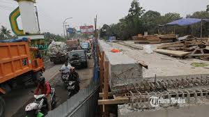 D3 lowongan kerja juni 2021 medan. Berita Foto Pengguna Jalan Keluhkan Perbaikan Jembatan Medan Binjai Yang Menyebabkan Kemacetan Tribun Medan