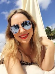 Alejandra Lomeli (@alexandralomeli)