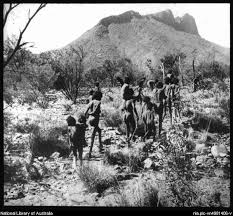 Australian Aboriginal Women And Children Belonging To The Arunta Tribe Central Austral Australian Aboriginal History Aboriginal History Australian Aboriginals