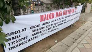 Biasanya, sholat sunah ini dilakukan di tanah terbuka. Warga Tangerang Salat Idul Adha Selasa