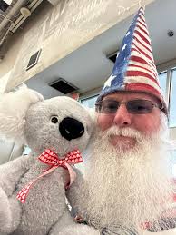 The gnome home has come to life. I well be adding more when I find it but  for now this is how it sits. Two apartment gnome home. I'm looking for a