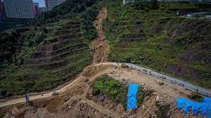 Bagaimanapun, ia tidak membabitkan kecederaan atau kemalangan jiwa. Tanah Runtuh Bomba Bantu Pelancong Di Genting Highlands