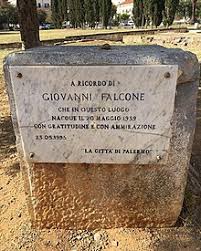 Falcone rilasciò una una conferma venne dalla scoperta fatta nel 2012: Giovanni Falcone Wikipedia